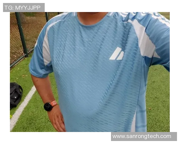 阿迪达斯球星短袖足球运动服装舒适透气彰显活力魅力风采