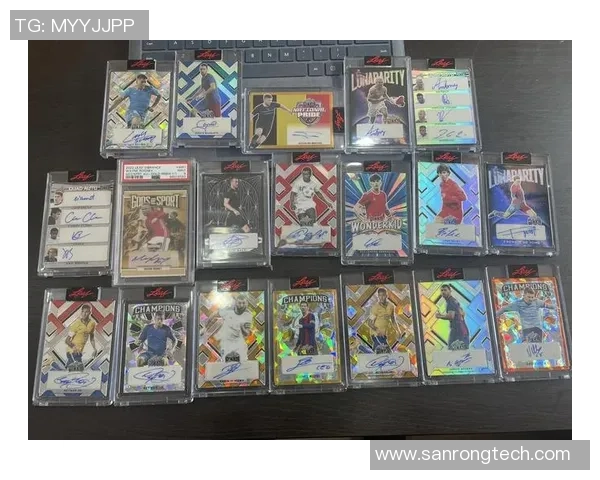 足球球星卡三连签市场价格揭秘你不可错过的收藏价值分析